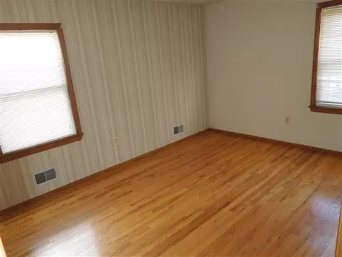 33 Harrison St, Clark, NJ 07066 photo 11