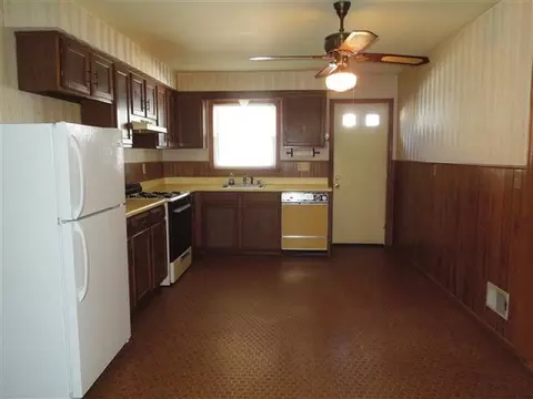 33 Harrison St, Clark, NJ 07066 photo 4