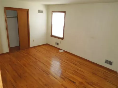 33 Harrison St, Clark, NJ 07066 photo 8