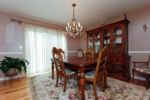 14 Hickory Ct, Middlesex, NJ 08846 photo 5