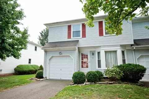 14 Hickory Ct, Middlesex, NJ 08846 photo 2