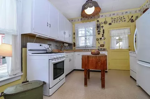 208 High St, Hackettstown, NJ 07840 photo 5