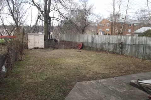 25 Spring St, Bloomfield, NJ 07003 photo 3
