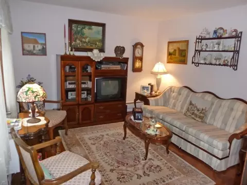 360 S Terhune Ave, Paramus, NJ 07652 photo 3