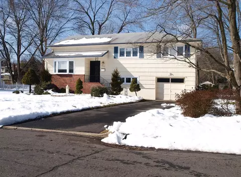 200 Devon Rd, Township Of Washington, NJ 07676 photo 1