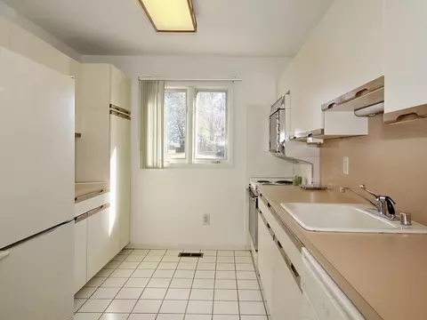 95 Aspen Dr, Basking Ridge, NJ 07920 photo 7