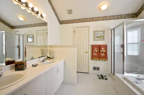 16 Clark Ct, Basking Ridge, NJ 07920 photo 17
