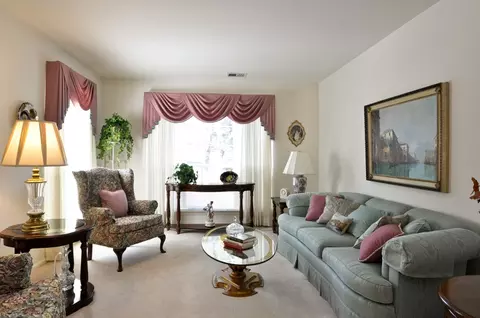 16 Clark Ct, Basking Ridge, NJ 07920 photo 5