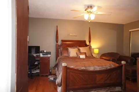 466 Westgate Dr, Edison, NJ 08820 photo 15