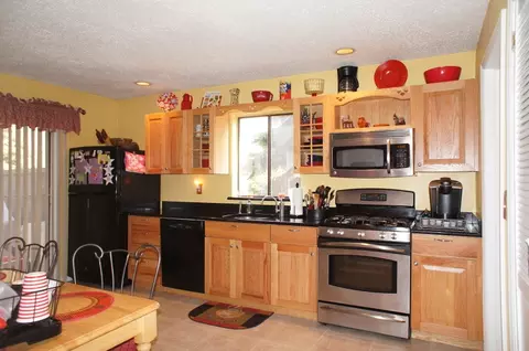 466 Westgate Dr, Edison, NJ 08820 photo 11