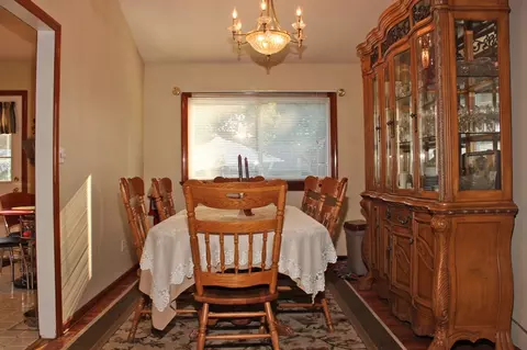 111 Lee Dr, Middlesex, NJ 08846 photo 4