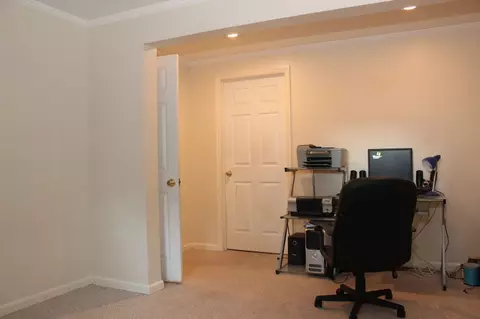 111 Lee Dr, Middlesex, NJ 08846 photo 13