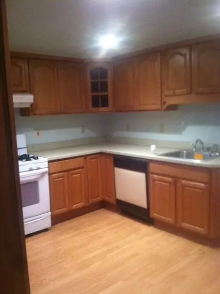 306 Walnut St, Middlesex, NJ 08846 photo 3