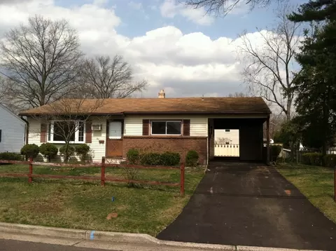 320 Clinton Ave, Middlesex, NJ 08846 photo 2