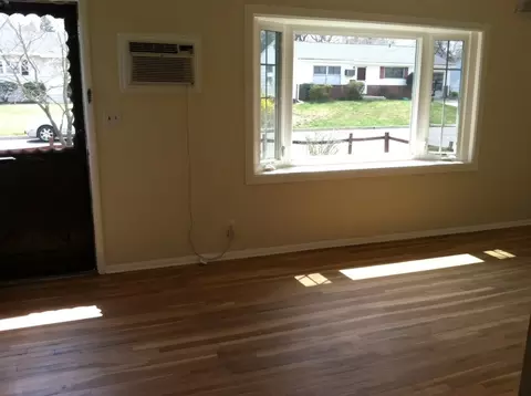 320 Clinton Ave, Middlesex, NJ 08846 photo 7