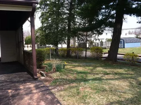 320 Clinton Ave, Middlesex, NJ 08846 photo 6