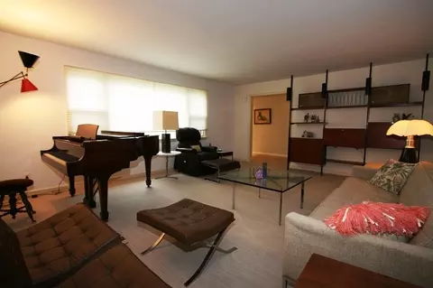 68 Warwick Cir, Springfield, NJ 07081 photo 4