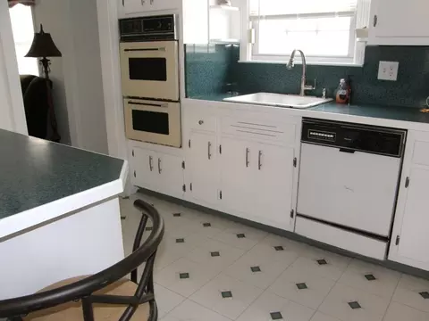 75 Rowland Ave, Hackensack, NJ 07601 photo 5