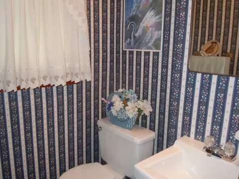 127 Catalpa Ave, Hackensack, NJ 07601 photo 9