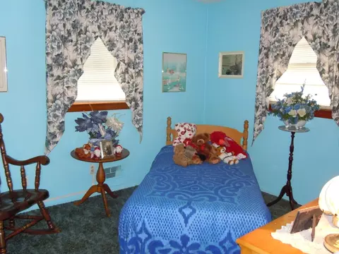 127 Catalpa Ave, Hackensack, NJ 07601 photo 8