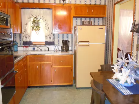 127 Catalpa Ave, Hackensack, NJ 07601 photo 4