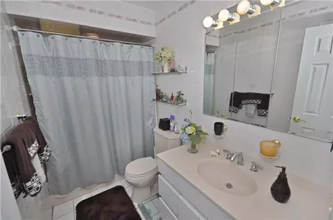 7 Berry Dr, Wayne, NJ 07470 photo 10