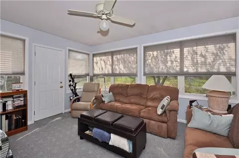 7 Berry Dr, Wayne, NJ 07470 photo 6
