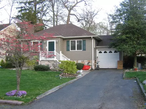 64 Hillcrest Dr, Wayne, NJ 07470 photo 2