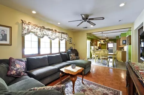 14 Warwick Rd, Edison, NJ 08820 photo 9