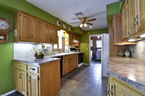 14 Warwick Rd, Edison, NJ 08820 photo 6