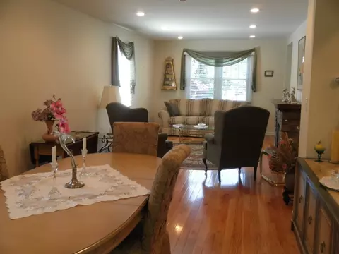 9 Summit Dr, Wayne, NJ 07470 photo 5