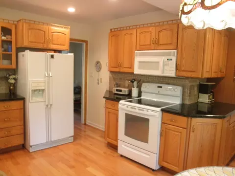 9 Summit Dr, Wayne, NJ 07470 photo 6