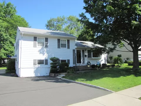 37 Taylor St, Dover, NJ 07801 photo 1