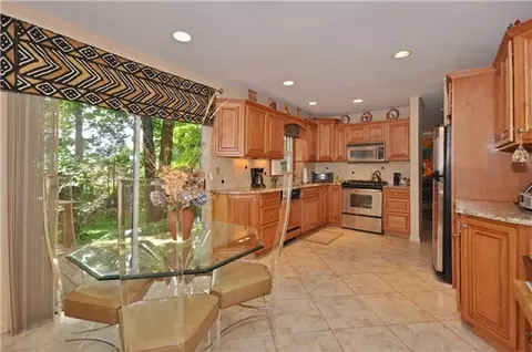 26 Arundel Rd, Wayne, NJ 07470 photo 6