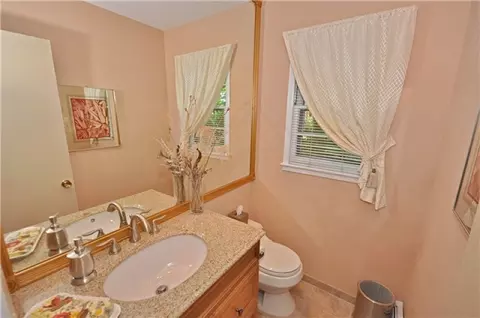26 Arundel Rd, Wayne, NJ 07470 photo 15