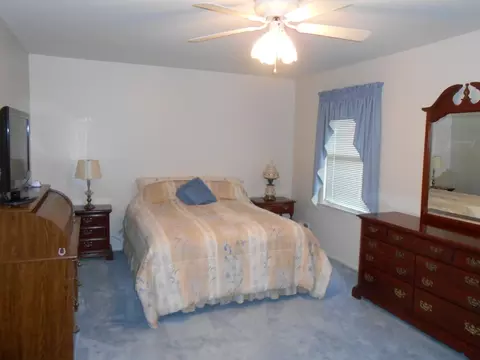 9 Sycamore Rd, Middlesex, NJ 08846 photo 9