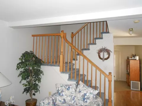 9 Sycamore Rd, Middlesex, NJ 08846 photo 8