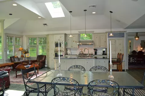 230 E Saddle River Rd, Saddle River, NJ 07458 photo 5