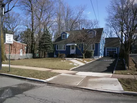 216 E 4th Ave, Roselle, NJ 07203 photo 2
