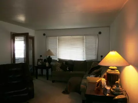 216 E 4th Ave, Roselle, NJ 07203 photo 3
