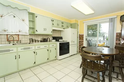 335 Trinity Pl, Hillside, NJ 07205 photo 6