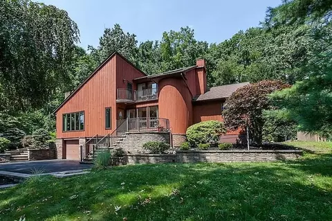 210 Gates Ave, Gillette, NJ 07933 photo 1