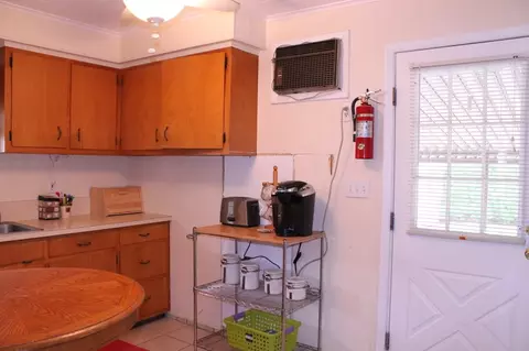 428 Lorraine Ave, Middlesex, NJ 08846 photo 4