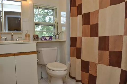 37 Stuart St, Waldwick, NJ 07463 photo 11