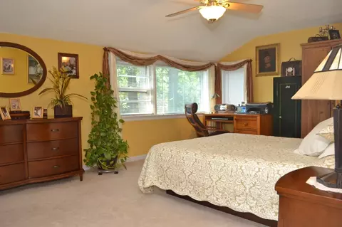 37 Stuart St, Waldwick, NJ 07463 photo 8