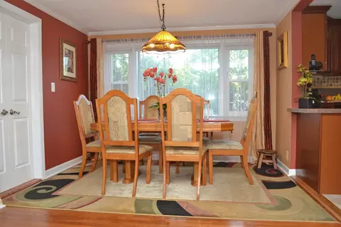 37 Stuart St, Waldwick, NJ 07463 photo 5