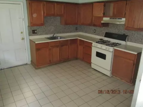 5 Baker St, Dover, NJ 07801 photo 5