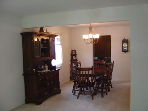 207 Cook Ave, Middlesex, NJ 08846 photo 2