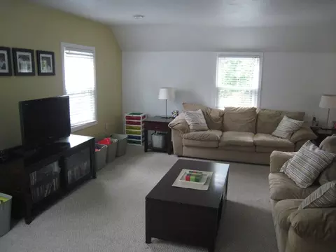 200 Chestnut Dr, Wayne, NJ 07470 photo 6