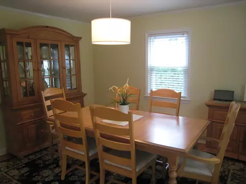 200 Chestnut Dr, Wayne, NJ 07470 photo 3